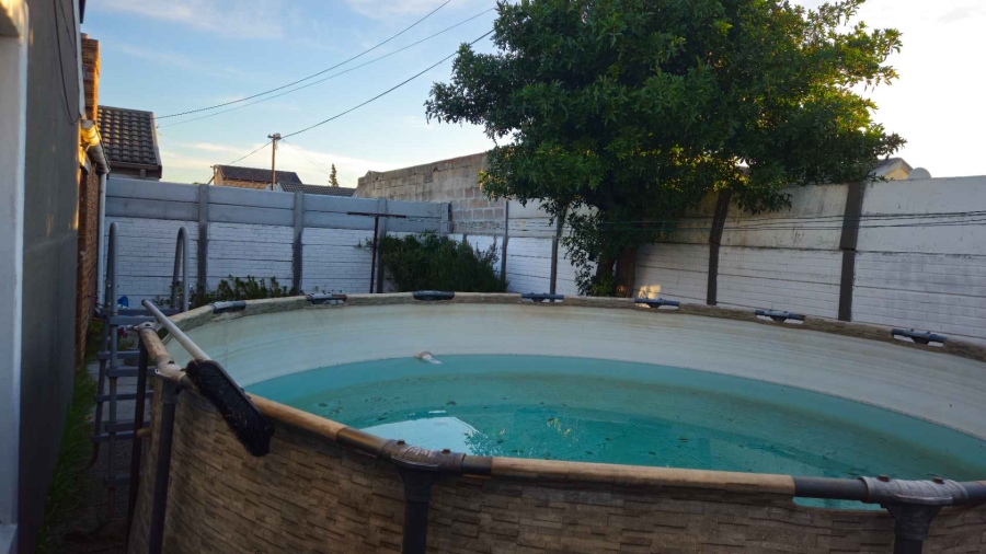 3 Bedroom Property for Sale in Elsies River Western Cape